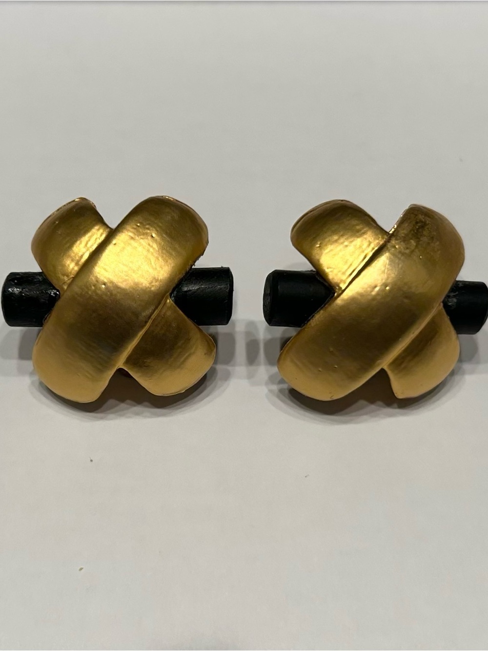 Vintage 1980s Gold Tone Black Bar Sculptural Knot X Clip-On Earrings